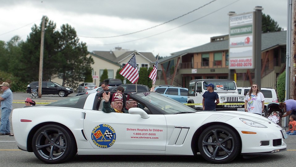 Click to Enlarge-Esc to Close Corvette Generations/C6/C6 2012 vetteparade 2a.jpg